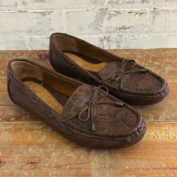 b.o.c Born Women’s Loafers Slip On Brown Textured Floral Cottage Core Size 6.5 - Picture 1 of 10